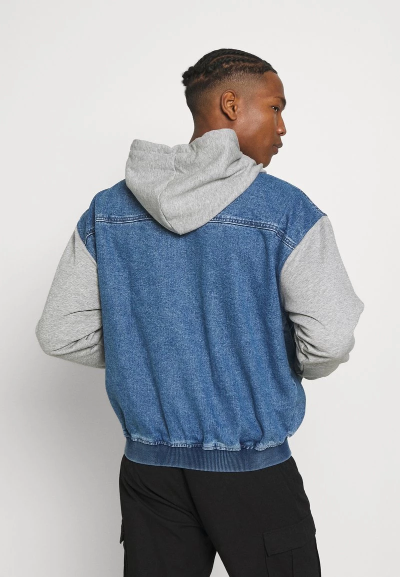 Am billigsten 🌟 Mennace OVERSIZED JACKET - 👖 Jeansjacke - Blue, Herren 👏 – Bild 3