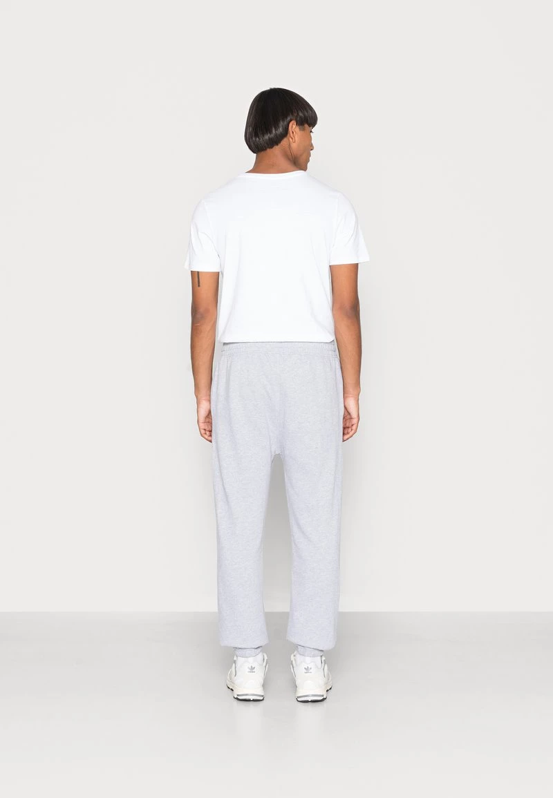 Bester Verkauf 🤩 MENNACE ESSENTIAL JOGGER UNISEX - Jogginghose - Grey 🛒 – Bild 3