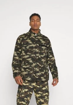 Top 10 🥰 Mennace WOODLAND CAMO FIELD JACKET - Leichte Jacke - Khaki, Herren 🌟