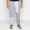 Budget ✔️ Mennace CUT SEW PATCHWORK JOGGER - Jogginghose - Grey, Herren 👍