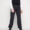 Großhandel 🎁 Mennace CUFFED TROUSER - Stoffhose - Black, Herren 👍