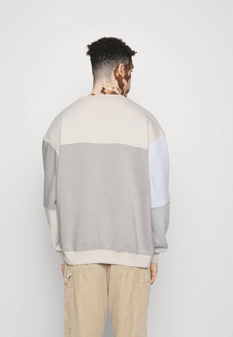 Coupon 😀 Mennace CUT AND SEW PATCHWORK - Sweatshirt - Stone, Herren 😉 – Bild 3