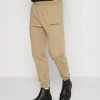 Besorgen ✨ Mennace ESSENTIAL REGULAR JOGGER - Jogginghose - Light Brown, Herren 🤩
