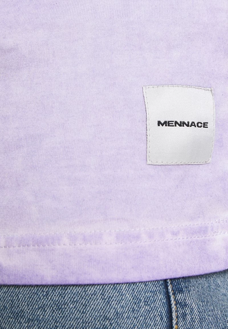 Besorgen 👏 Mennace ON THE RUN TAB REGULAR - T-Shirt Print - Lilac, Unisex 🎉 – Bild 6