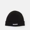 Rabatt 🤩 Mennace SHORT BEANIE LABEL UNISEX - Mütze - Black 🔔