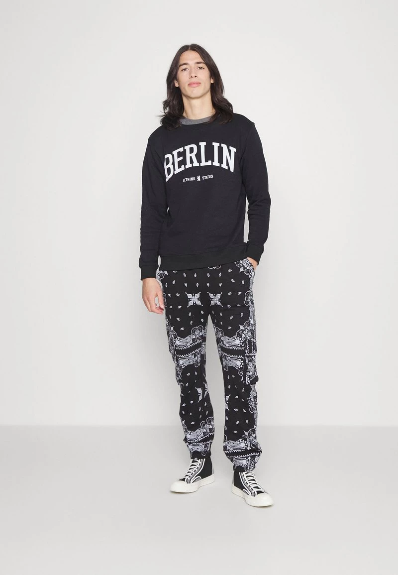 Billig 🌟 Mennace JOGGERS PAISLEY - Jogginghose - Black, Herren 💯 – Bild 2